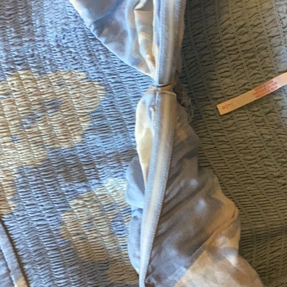 Free People like new worn twice size large. Blue white and gray smocked bodice - Picture 8 of 8